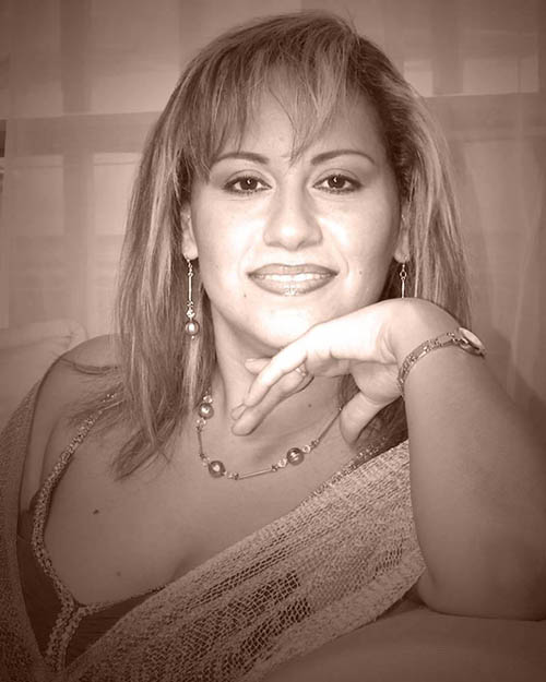 Elizabeth Benitez Alma Mia