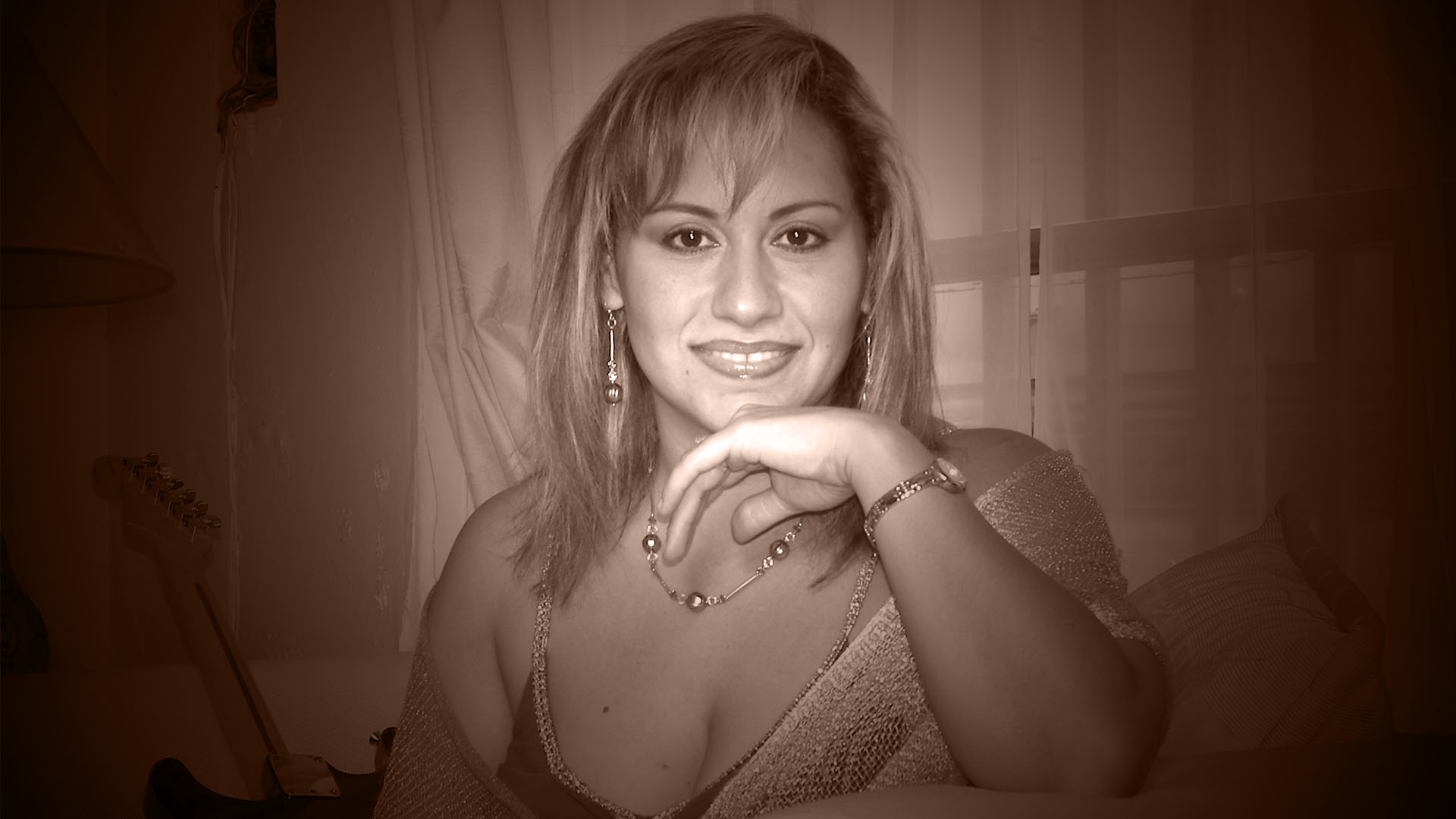 Elizabeth Benitez Enarmonia