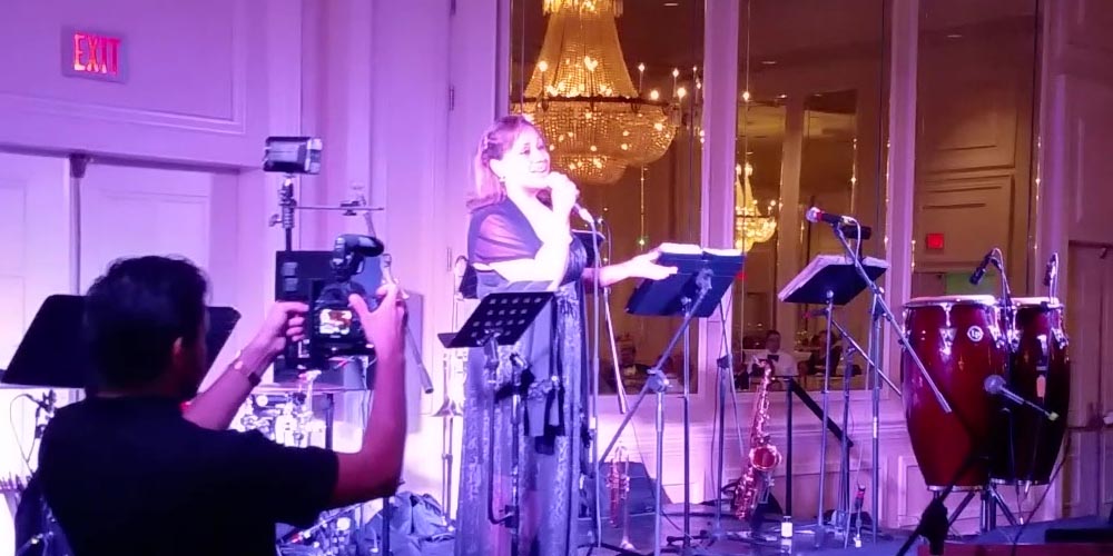 Elizabeth Benitez Encore un soir