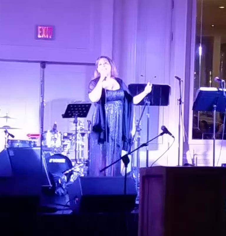 Elizabeth Benitez Encore un soir